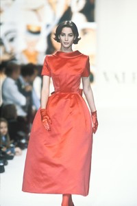 valentino-fw-1991-6.thumb.JPEG.90fff858b56755727486c2c221c3ec12.JPEG