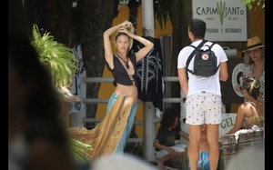 42vip-pt-29477-noticia-candice-swanepoel-exibe-barriguinha-de-gravida-na-praia_52.thumb.jpg.9a7cb4a3cc7224573fc9becfed988ce4.jpg