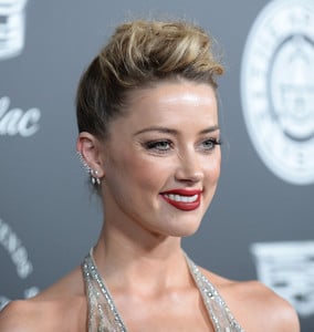 60962012_picturepub-amber-heard-018.jpg