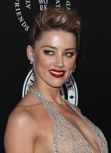 60962088_picturepub-amber-heard-041.jpg