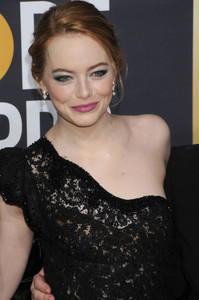 61127103_emma-stone-3.jpg