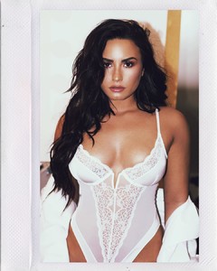 62894941_ddlovato_26268502_1571079099642284_7780623733932163072_n.jpg