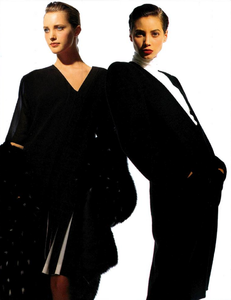 Demarchelier_Vogue_Italia_September_1986_Speciale_07.thumb.png.08d618bf71b2297ec221dac6e7e78b36.png