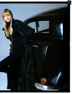 Demarchelier_Vogue_Italia_September_1986_Speciale_14.thumb.png.fbf14a69d20721bfc78aefdf40861db2.png