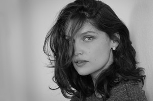 Eric-Guillemain-Laetitia-Casta-Express-Style1.jpg