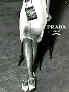 Lindbergh_Prada_Fall_Winter_94_95_02.thumb.png.d067e1a9d076f9b453bf794996a2df39.png