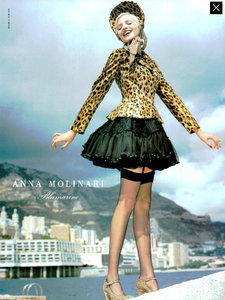 Newton_Blumarine_Fall_Winter_94_95_09.thumb.png.4d6168832e95936deeb2f1ce33aecbb8.png