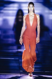 VERSACE-SPRING-1993-RTW-DETAIL-114-MARPESSA-HENNINK-CN10046431.thumb.jpg.34d456521c5753935083dfe3af96b3fd.jpg