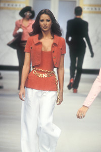 chanel-ss-1993-12.thumb.jpg.c36f6a9036f15ec82bb13792c2225bd1.jpg