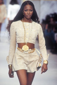 chanel-ss-1993-4.thumb.jpg.aa881474fa5319522f4290dbd7e265a2.jpg