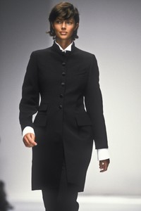 gucci-fw-1993-1.thumb.jpg.65476604dc1d55ee54f1d41314354289.jpg