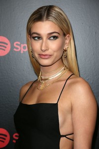 hailey-baldwin-2018-spotify-best-new-artists-party-in-nyc-1.jpg