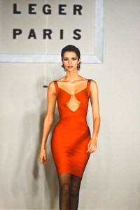 herve-leger-fw-1993-4.thumb.jpg.ae0aca8b77110b0bd7ff8d8ec7ffad99.jpg