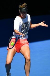 maria-sharapova-practice-at-the-2018-australian-open-in-melbourne-0.jpg