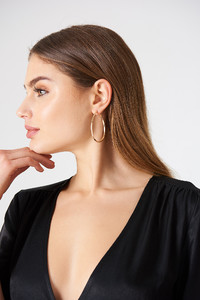 nakd_oval_structured_hoop_earrings_1015-000730-0013_01m.jpg