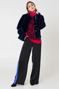 nakd_wide_cuff_faux_fur_jacket_1100-000442-0545_03c.jpg