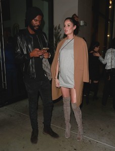 nicole-trunfio-and-her-husband-gary-clark-jr-leaving-dinner-in-la-2.jpg