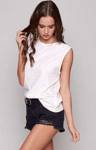 stripe-sl-tee-278_4000x4000_crop_bottom.jpg