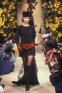 yves-saint-laurent-hc-fw-1994-3.thumb.jpg.4fef83cf6b46cde6f2f31d99fdd499d4.jpg