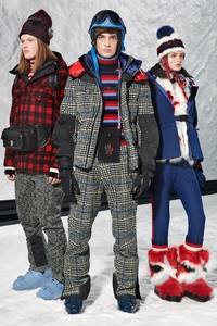 33moncler-grenoble-fall-18.thumb.jpg.d521dbe0a3f9f7294c72bfd111373f44.jpg