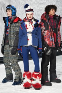 34moncler-grenoble-fall-18.thumb.jpg.46ffc26790ab39928905dfd222d86573.jpg