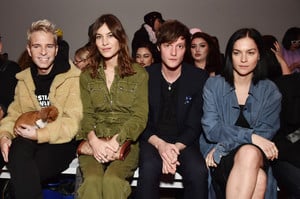 Alexa+Chung+Christian+Cowan+Front+Row+February+mem38tUQvdAx.jpg