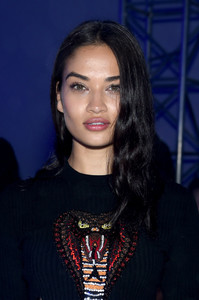 Shanina+Shaik+Philipp+Plein+Front+Row+February+TJ9FA08uRhIx.jpg