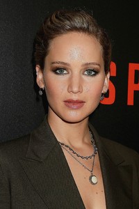        jlaw150218BZNimage103.jpg