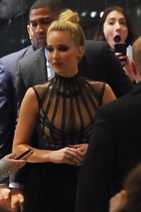     jlaw260218BZNimage107.jpg