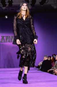 ANNA-SUI-SPRING-19993-RTW-11-MEGHAN-DOUGLAS.thumb.jpg.c3ed595a768b0ed6462605bd8a89e2b4.jpg