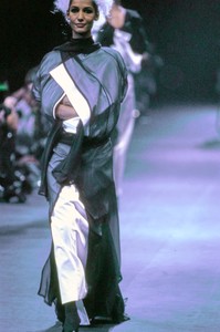 COMME-DES-GARCONS-FALL-1992-RTW-67-MARPESSA-CN10042020.thumb.jpg.a9d0b7fe8bc1d061f94d396857c5ecf8.jpg