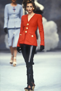 chanel-hc-ss-1992-5.thumb.jpg.d0719065dc59b9459f23082705bb6cbe.jpg