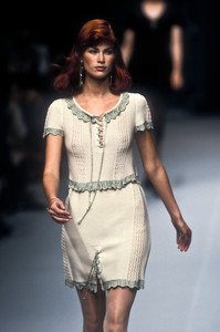 chloe-ss-1995-3.thumb.jpg.6df693cc878b5c562bbf8ba5aa3511c1.jpg