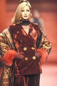 christian-lacroix-fw-1992-2.thumb.jpg.e034875fd531199cddfa907752d10f74.jpg