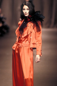 christian-lacroix-ss-1994-4.thumb.jpg.c1c6730eff99c1ebdd6c23193db2168d.jpg