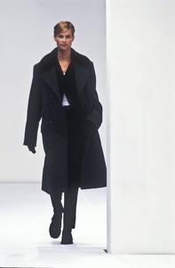 dolce-gabbana-fw-1994-21.thumb.jpg.c55f3b383cf5a4a83bff9a29d0f783e9.jpg