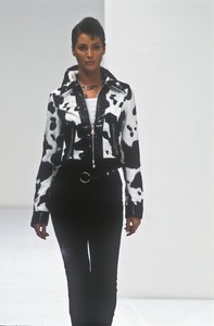 dolce-gabbana-fw-1994-23.thumb.jpg.82ce554bd4a5aad72d13b44a6a902867.jpg