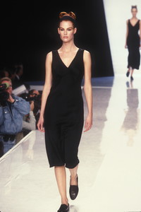 donna-karan-fw-1995-1.thumb.jpg.43c1572084d4255b90faa78168242ac9.jpg