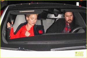 kate-hudson-Danny-Fujikawa-step-out-for-valentines-day-dinner-04.jpg