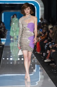 moschino-rf18-2600.thumb.jpg.5752e4e10f5e75cf44f369c2e2b3c9bf.jpg