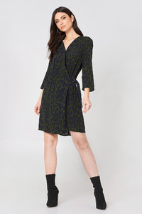 saint_tropez_animal_wrap_dress_1549-000033-8245_03c.jpg