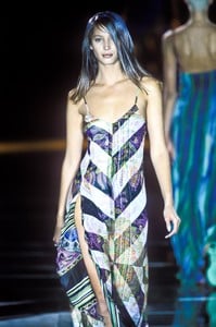 versace-ss-1994-23.thumb.jpg.953ad48a0bcb498d3b8864bbda41904a.jpg