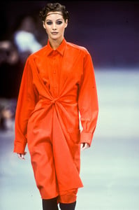 yohji-yamamoto-ss-1992-3.thumb.jpg.a98e2c3b4f120e4c950ff4f8d6453375.jpg