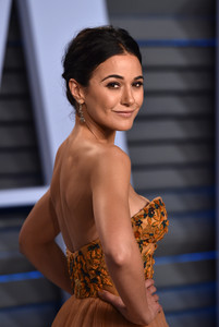 65206303_chriqui0304picturepub-32.jpg