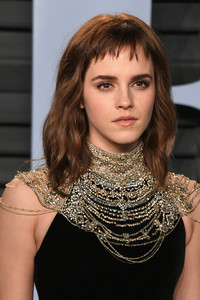 65209080_emmawatson0304picturepub-2.jpg