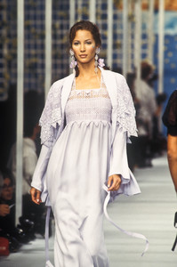 chloe-ss-1993-2.thumb.jpg.1d899c7fb96f0404902f68540cc869e0.jpg