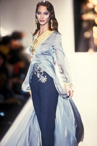 christian-dior-fw-1993-10.thumb.jpg.812b129becca29c1e5b41fef6f3ca809.jpg