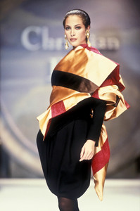 christian-dior-hc-fw-1993-11.thumb.jpg.49a4649f2a623aef87649f277b7c271a.jpg