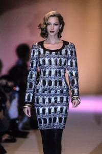 genny-fw-1992-6.thumb.jpg.80016d8c94e353f439bc4f076b17bf69.jpg