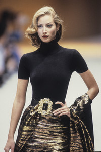 genny-fw-1992-7.thumb.jpg.856fc8a51cf4d827cb6e9f43c70bafd1.jpg